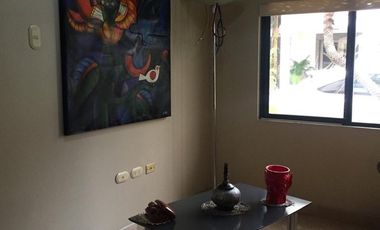Grande casa en venta - Las Pirámides (J Luna)