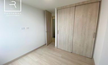 apartamento en venta en loma el carmelo. Cod V11167
