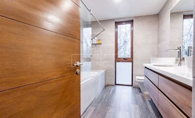 Casa en venta de 6D/5B en Colina