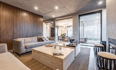 Casa en venta de 6D/5B en Colina