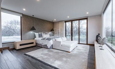 Casa en venta de 6D/5B en Colina