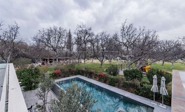 Casa en venta de 6D/5B en Colina