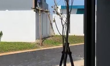 Termurah. Rumah Modern Park Serpong cluster XYZ Trail, dekat Gading Serpong..