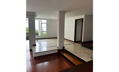 Casa en arriendo ubicada en Altos del Poblado