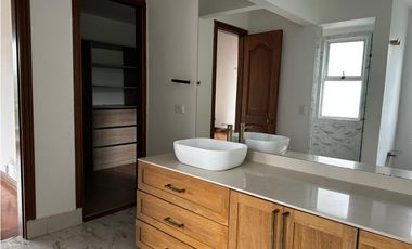 Casa en arriendo ubicada en Altos del Poblado