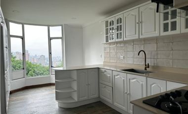 Casa en arriendo ubicada en Altos del Poblado