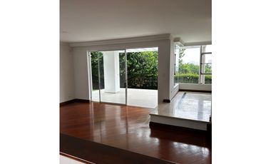 Casa en arriendo ubicada en Altos del Poblado