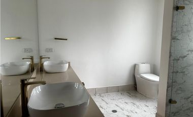 Casa en arriendo ubicada en Altos del Poblado