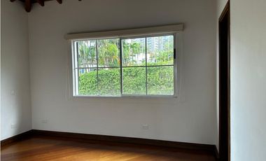 Casa en arriendo ubicada en Altos del Poblado