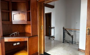 Casa en arriendo ubicada en Altos del Poblado