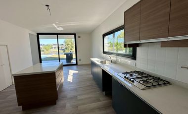 VENTA, CASA, SAN MATIAS, AREA 5, LOTE AL 1000, 7 AMBIENTES