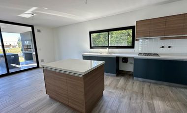 VENTA, CASA, SAN MATIAS, AREA 5, LOTE AL 1000, 7 AMBIENTES
