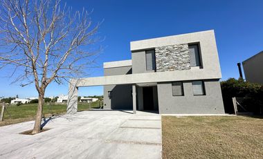 VENTA, CASA, SAN MATIAS, AREA 5, LOTE AL 1000, 7 AMBIENTES
