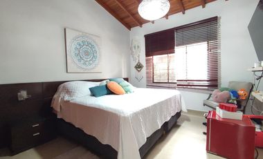 casa en venta en la floresta. Cod V20064