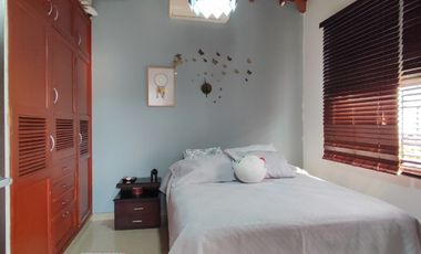 casa en venta en la floresta. Cod V20064