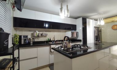 casa en venta en la floresta. Cod V20064