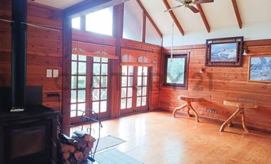 Venta casa de madera 4D + 3B + 4E, Altos de Mitrinhue, Km 21