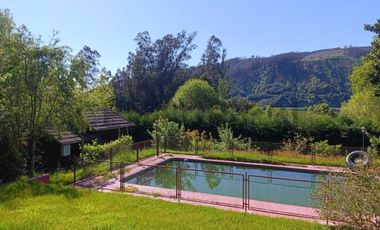Venta casa de madera 4D + 3B + 4E, Altos de Mitrinhue, Km 21