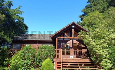 Venta casa de madera 4D + 3B + 4E, Altos de Mitrinhue, Km 21