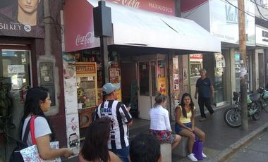 EXCELENTE FONDO DE COMERCIO KIOSCO EN PLENO CENTRO COMERCIAL DE SUAREZ CON MUY BUENA TRAYECTORIA EN LA ZONA. IDEAL INVERSOR