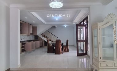 Disewakan Rumah Siap Huni Posisi Hook Dalam Cluster Di Bintaro