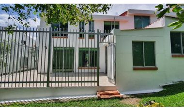 Se Vende Hermosa Casa En Conjunto Cerrado Muy Central Sector La Pampa