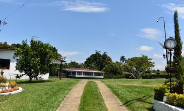 finca en venta en via a potrerito. Cod V795