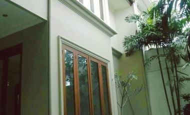 DIJUAL RUMAH MEWAH at Jl GAHARU CIPETE JAKSEL (GARDEN, SWIMMING POOL)