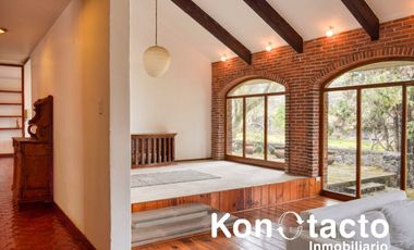 CASA EN VENTA EN SAN ANDRÉS TOTOLTEPEC, TIJUAMALOAPAN, TLALPAN CON MUCHO JARDÍN PRIVADO