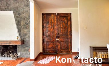 CASA EN VENTA EN SAN ANDRÉS TOTOLTEPEC, TIJUAMALOAPAN, TLALPAN CON MUCHO JARDÍN PRIVADO