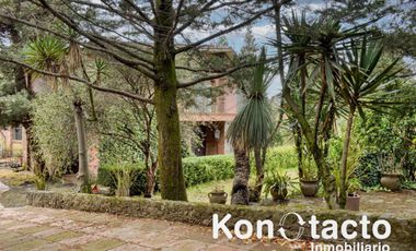 CASA EN VENTA EN SAN ANDRÉS TOTOLTEPEC, TIJUAMALOAPAN, TLALPAN CON MUCHO JARDÍN PRIVADO