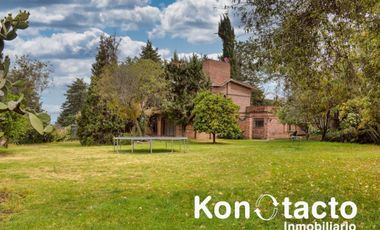 CASA EN VENTA EN SAN ANDRÉS TOTOLTEPEC, TIJUAMALOAPAN, TLALPAN CON MUCHO JARDÍN PRIVADO