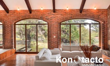 CASA EN VENTA EN SAN ANDRÉS TOTOLTEPEC, TIJUAMALOAPAN, TLALPAN CON MUCHO JARDÍN PRIVADO