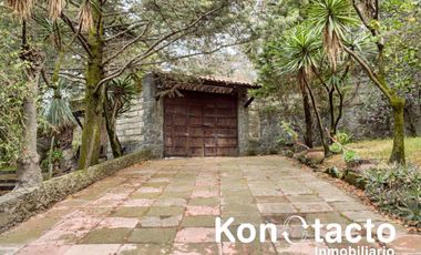 CASA EN VENTA EN SAN ANDRÉS TOTOLTEPEC, TIJUAMALOAPAN, TLALPAN CON MUCHO JARDÍN PRIVADO