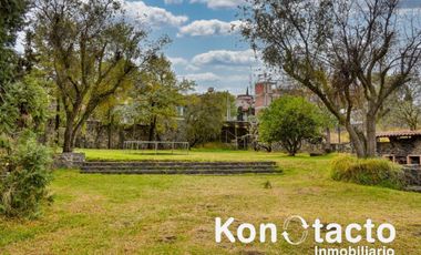 CASA EN VENTA EN SAN ANDRÉS TOTOLTEPEC, TIJUAMALOAPAN, TLALPAN CON MUCHO JARDÍN PRIVADO
