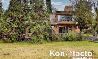CASA EN VENTA EN SAN ANDRÉS TOTOLTEPEC, TIJUAMALOAPAN, TLALPAN CON MUCHO JARDÍN PRIVADO