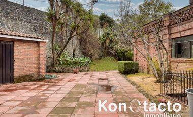 CASA EN VENTA EN SAN ANDRÉS TOTOLTEPEC, TIJUAMALOAPAN, TLALPAN CON MUCHO JARDÍN PRIVADO