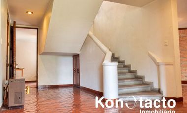 CASA EN VENTA EN SAN ANDRÉS TOTOLTEPEC, TIJUAMALOAPAN, TLALPAN CON MUCHO JARDÍN PRIVADO