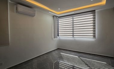 apartamento en venta en la hacienda. Cod V9190684