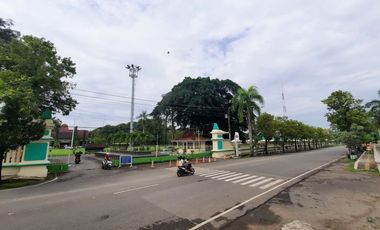 Tanah Pinggir Jalan Raya, Selatan PEMDA Slawi-Tegal