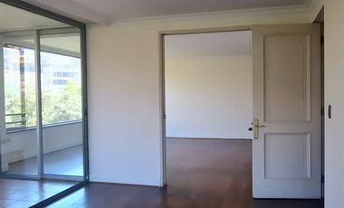 Departamento en venta de 4 dorm. en Vitacura