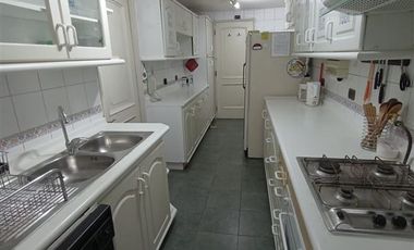 Departamento en venta de 4 dorm. en Vitacura