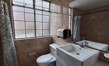 oficina en arriendo en antiguo country. Cod A7044