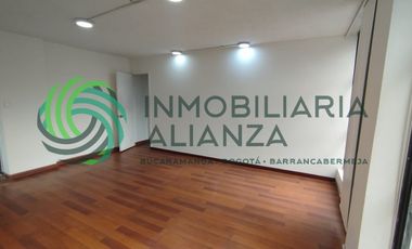 oficina en arriendo en cabecera del llano. Cod A11446