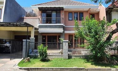Rumah Villa Riviera Pakuwon City MINIMALIS SIAP HUNI GARASI 1, CARPORT 2