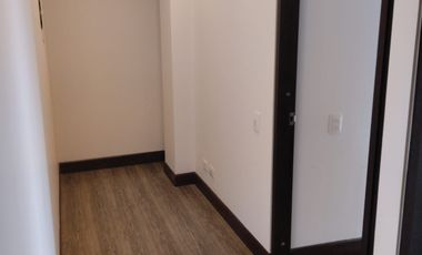 APTO ARRIENDO COTA CENTRO M. J.