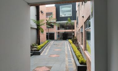 APTO ARRIENDO COTA CENTRO M. J.