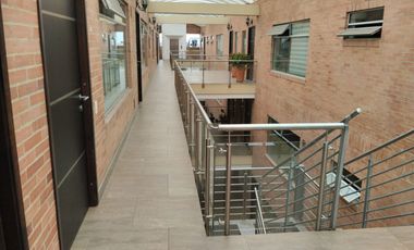 APTO ARRIENDO COTA CENTRO M. J.