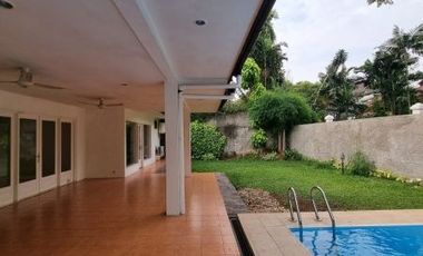 DIJUAL RUMAH BAGUS DAN ASRI di JL KEMANG DALAM, JAKSEL