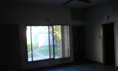 Casa para 2 Familias en venta en Bernal Oeste